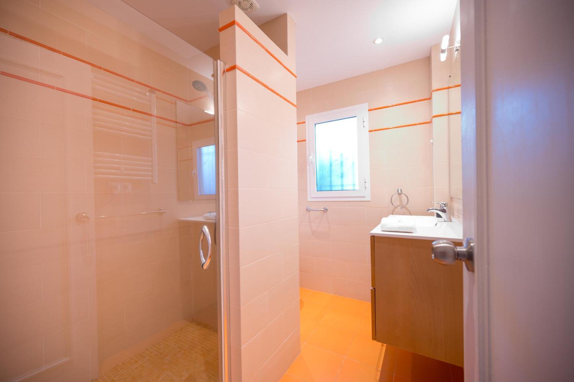 Typical Beach House Las Chapas Playa With Heated Pool Marbella Eksteriør bilde