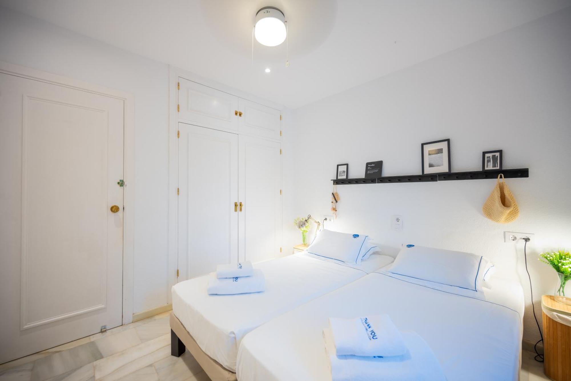 Typical Beach House Las Chapas Playa With Heated Pool Marbella Eksteriør bilde