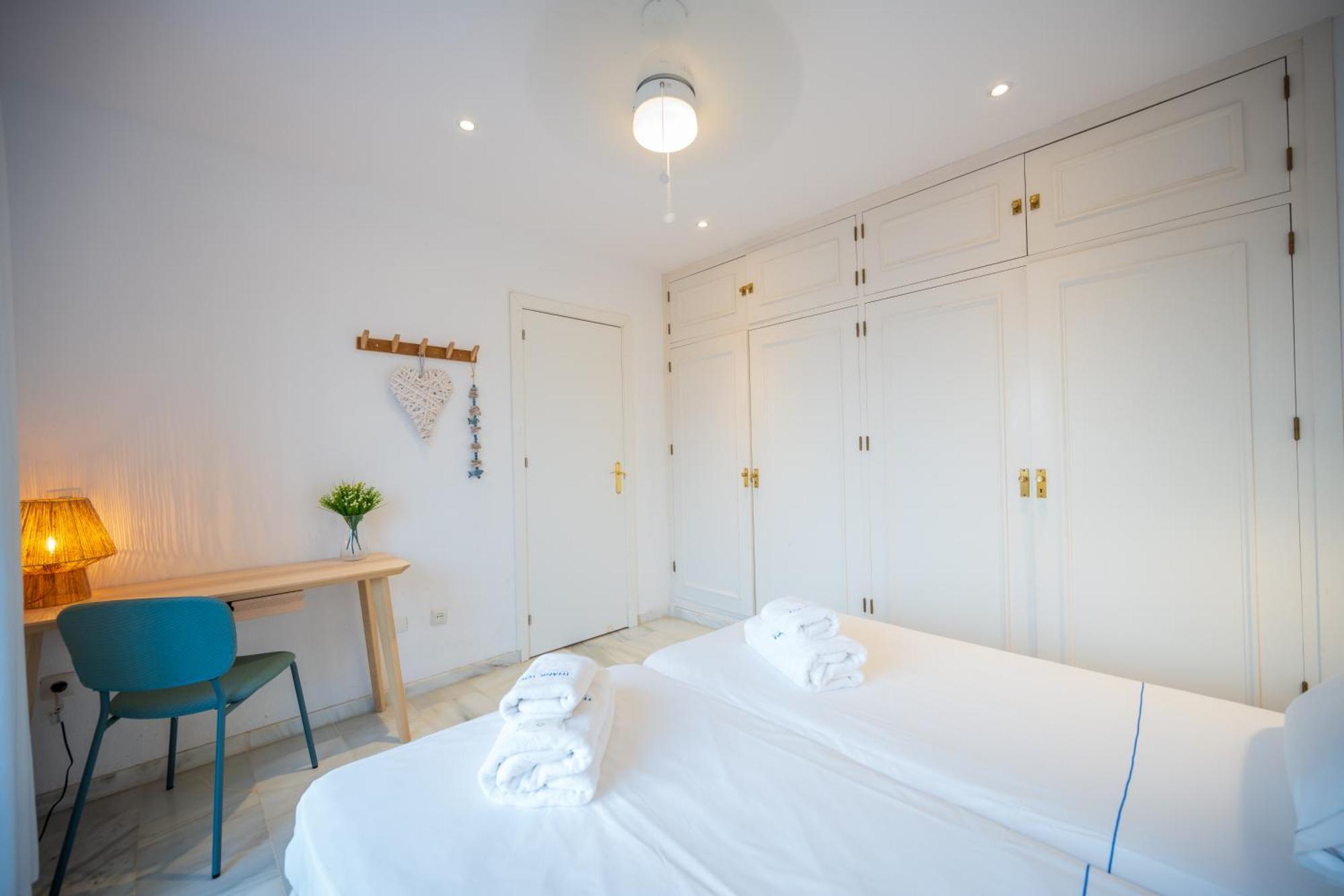 Typical Beach House Las Chapas Playa With Heated Pool Marbella Eksteriør bilde