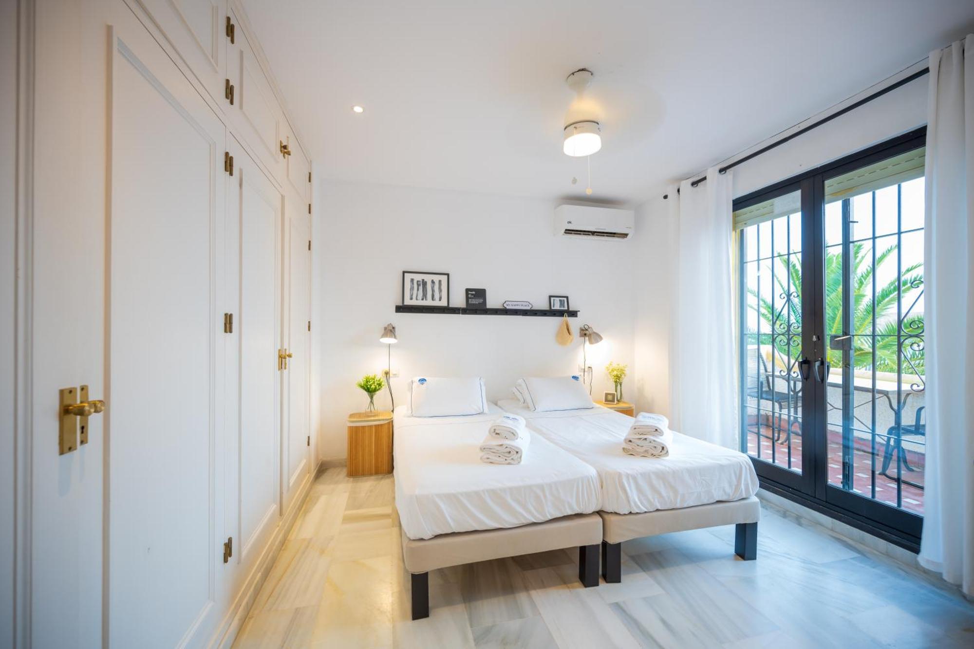 Typical Beach House Las Chapas Playa With Heated Pool Marbella Eksteriør bilde