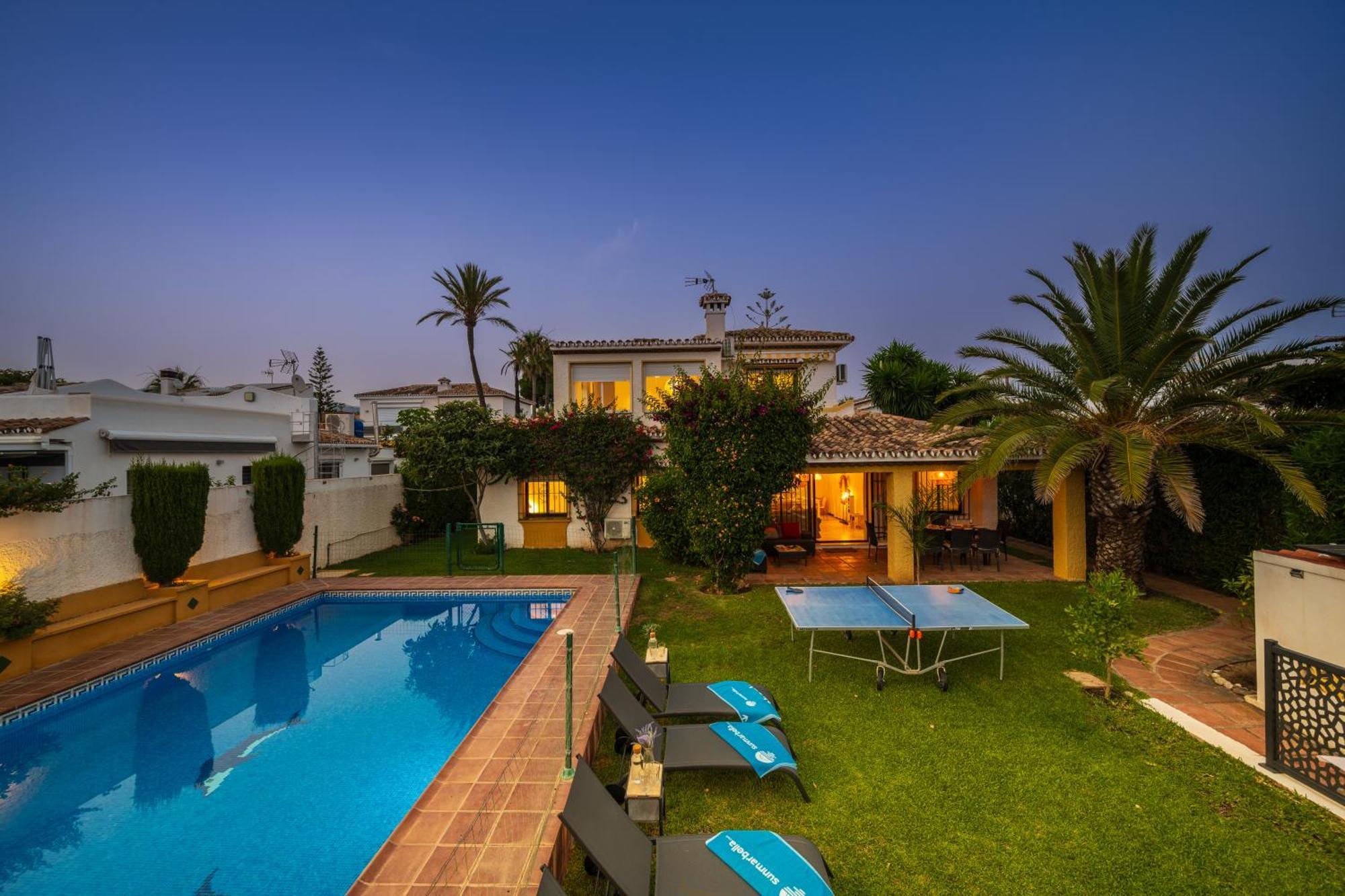 Typical Beach House Las Chapas Playa With Heated Pool Marbella Eksteriør bilde
