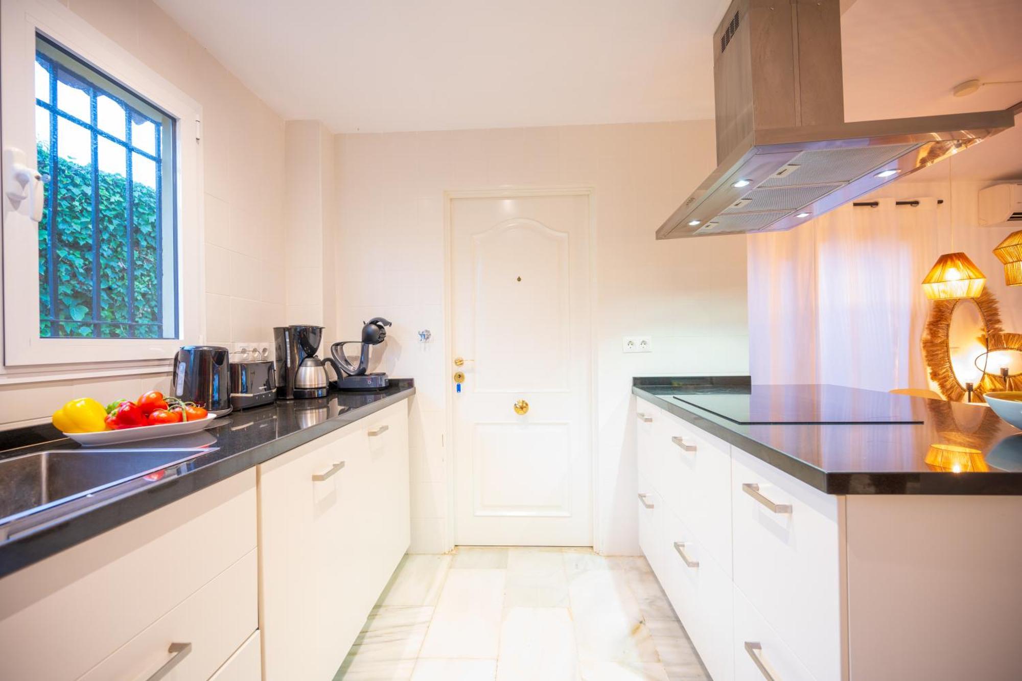 Typical Beach House Las Chapas Playa With Heated Pool Marbella Eksteriør bilde