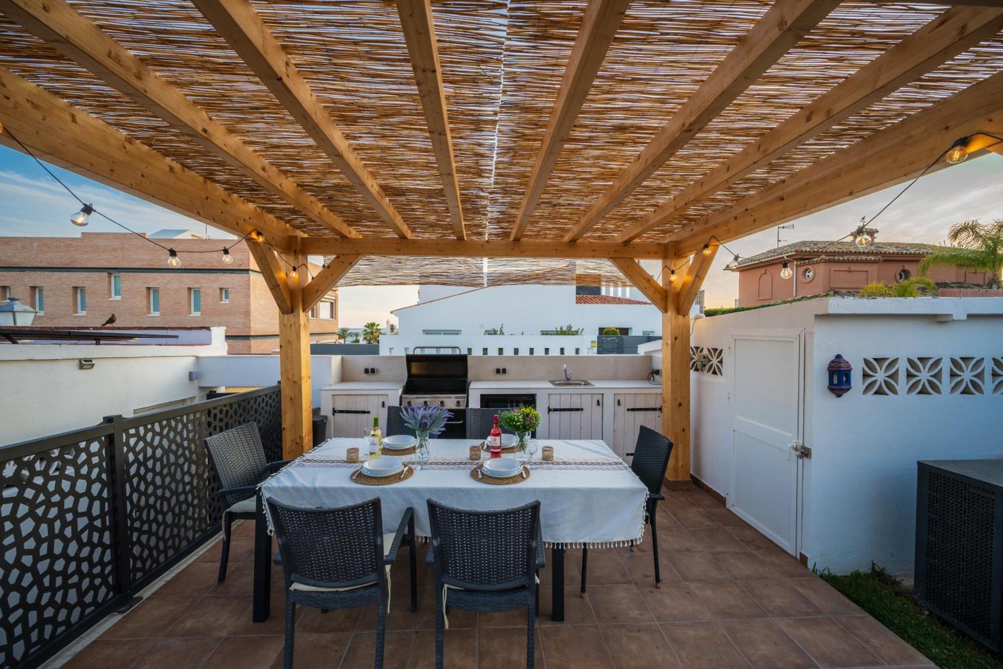 Typical Beach House Las Chapas Playa With Heated Pool Marbella Eksteriør bilde
